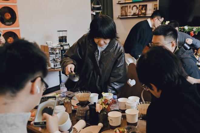 局慢下来才懂座舱便是咖啡馆麻将胡了试玩模拟器当咖啡(图4)