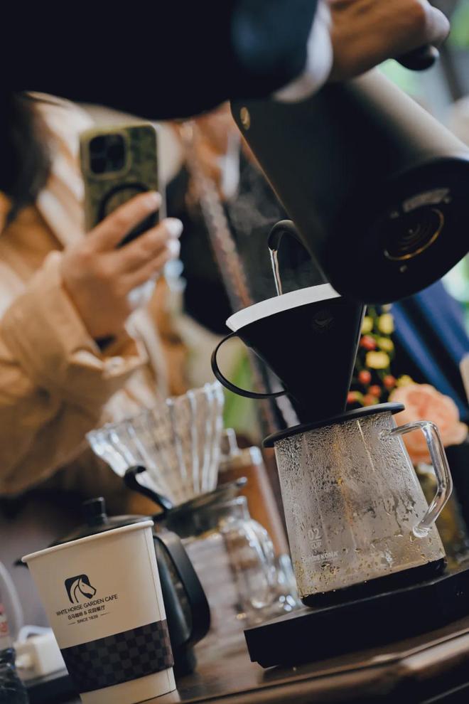 局慢下来才懂座舱便是咖啡馆麻将胡了试玩模拟器当咖啡(图2)