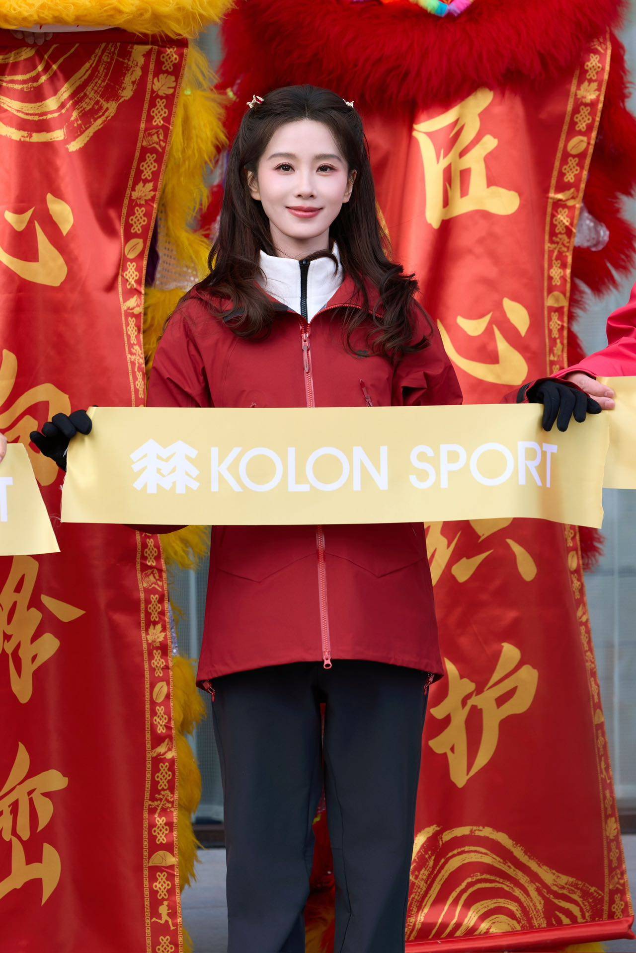 现名场面！女大装扮+宠粉送咖啡双向心动PG麻将胡了2模拟器刘诗诗北京活动再(图3)